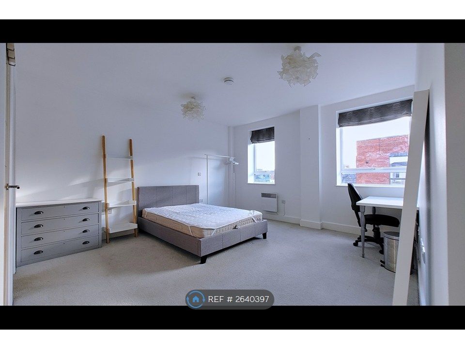 Property photo 3 of 10 Bedroom 1