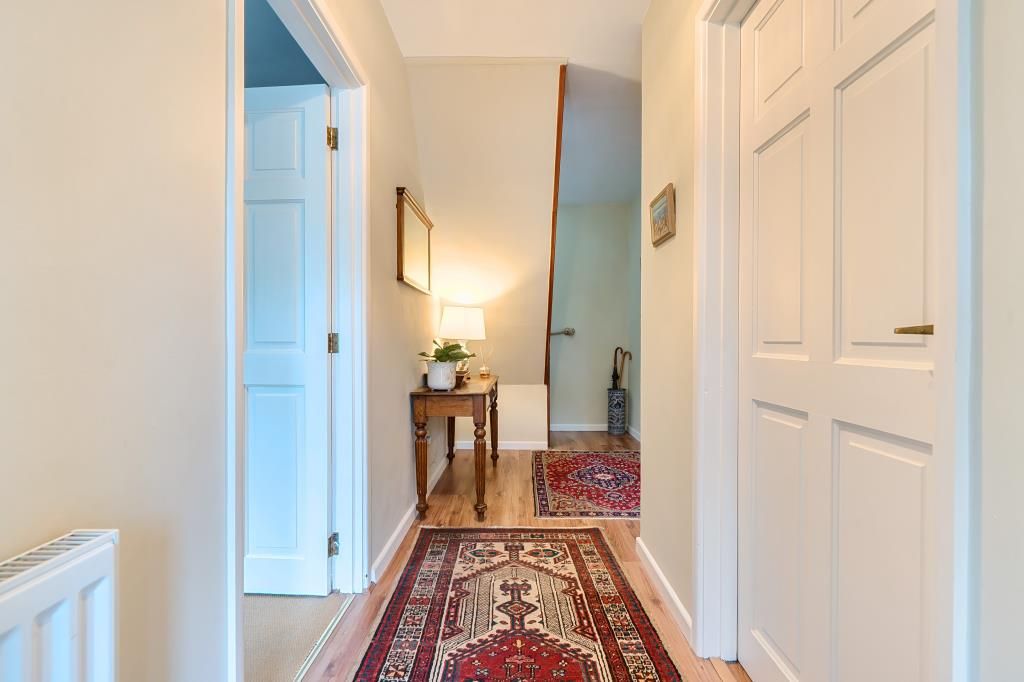 Property photo 2 of 22 Hallway