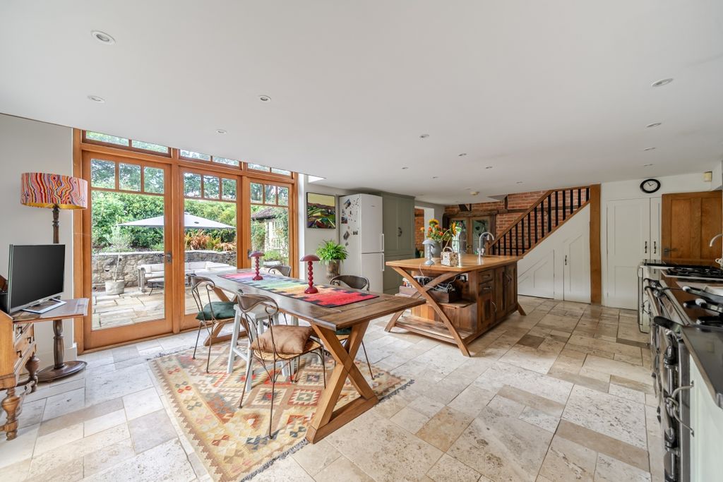 Property photo 3 of 25 37-6A85d56F9140B-...