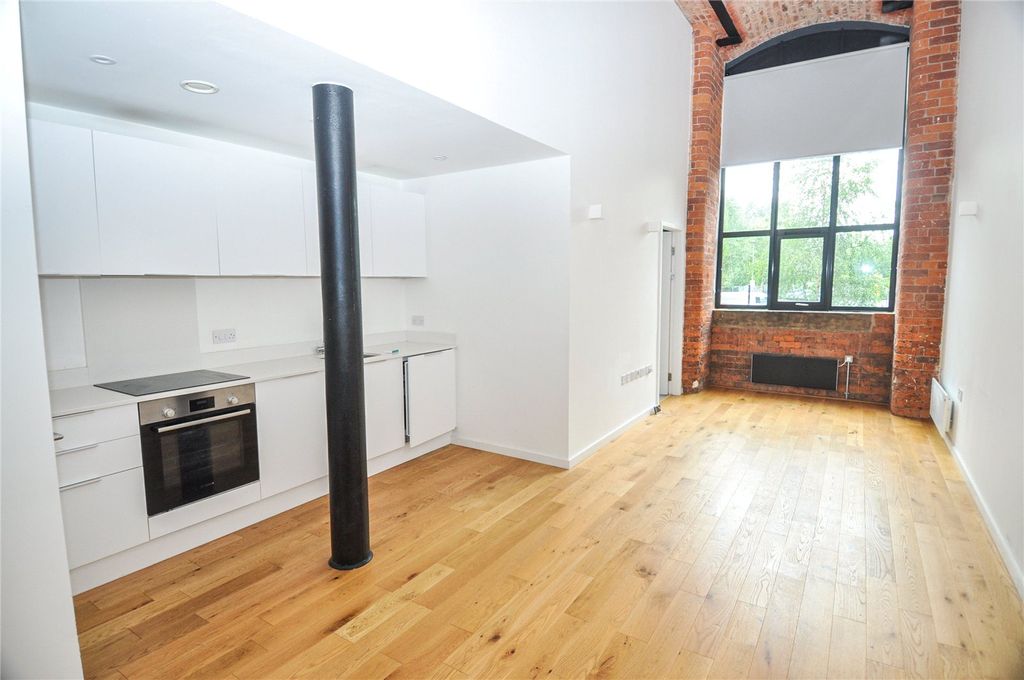 Property photo 2 of 16 Picture No. 44