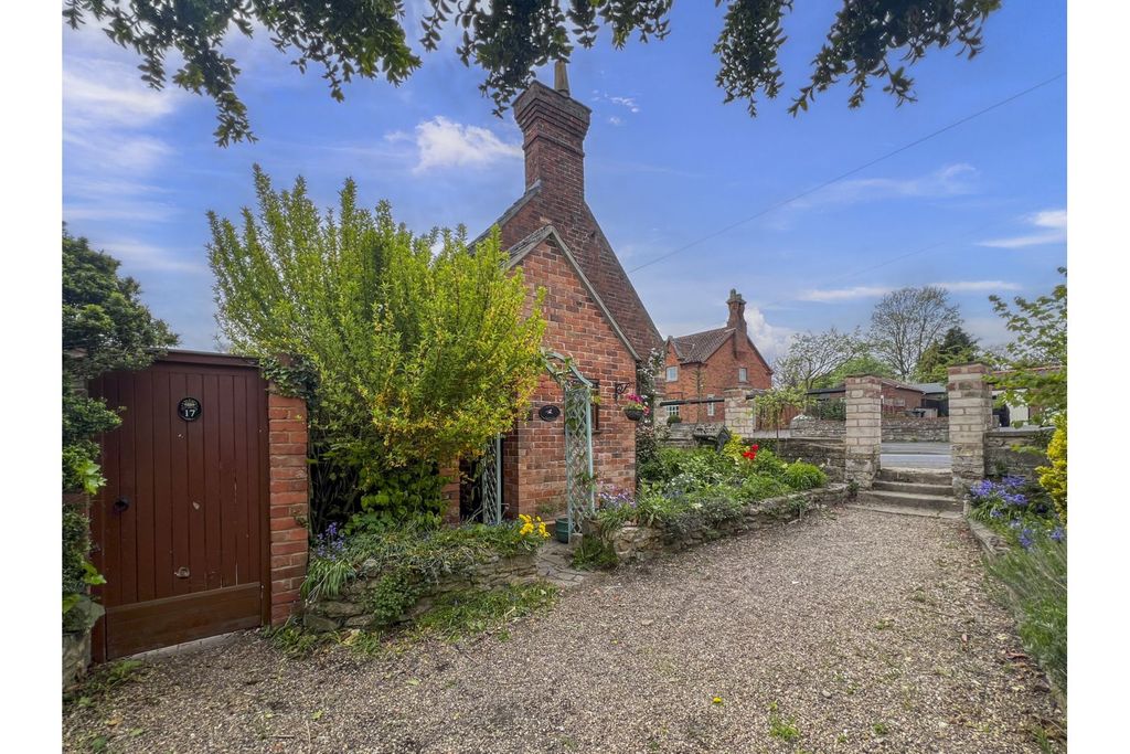 Property photo 3 of 15
