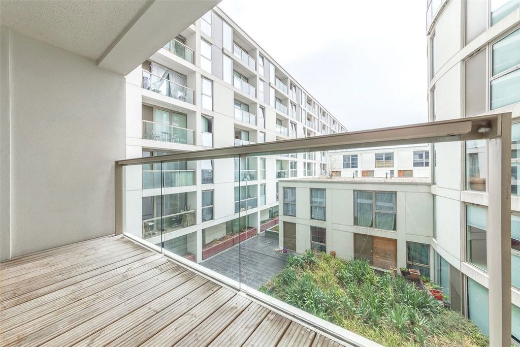 Property photo 2 of 11