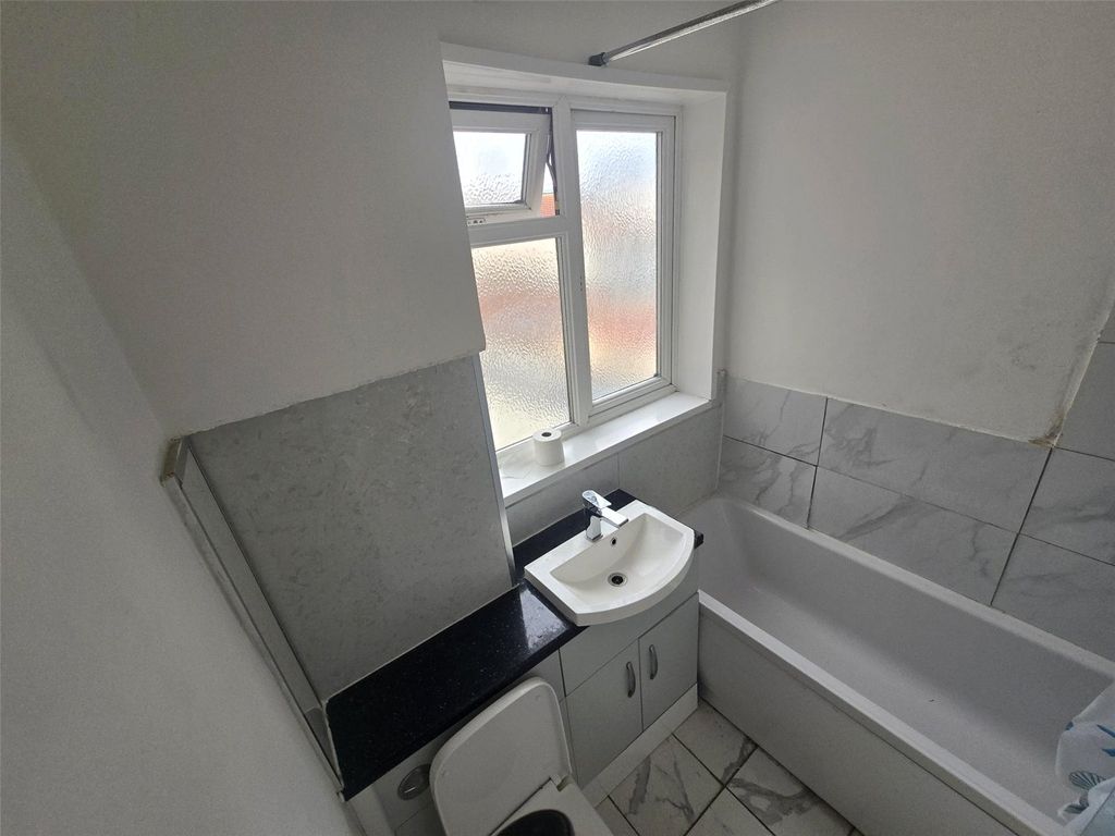 Property photo 2 of 8 Picture No. 01