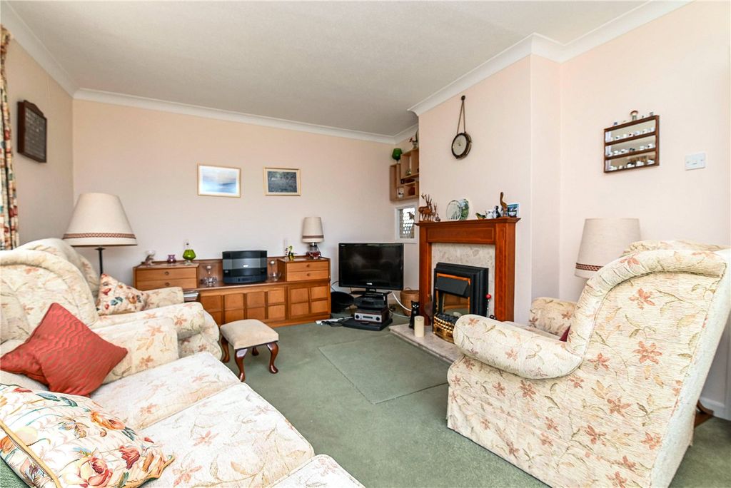 Property photo 3 of 19 Picture No. 04