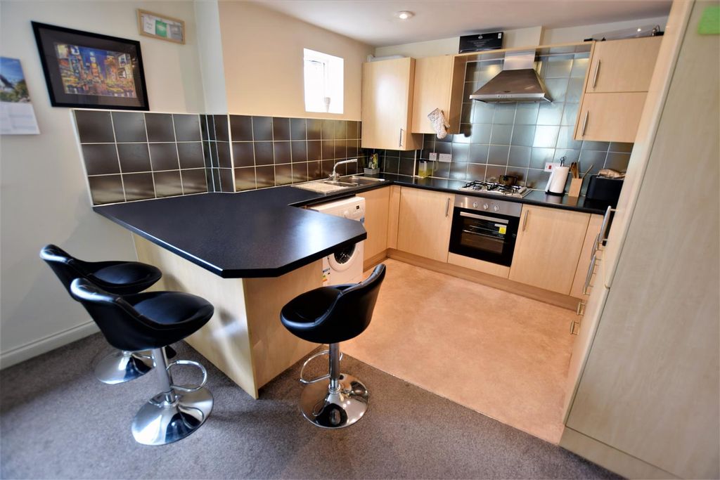 Property photo 2 of 9