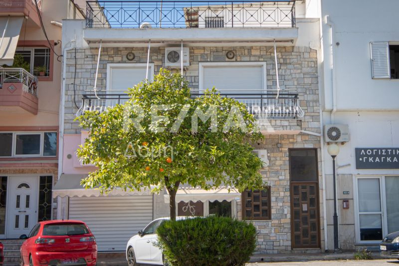 Property photo 1 of 33