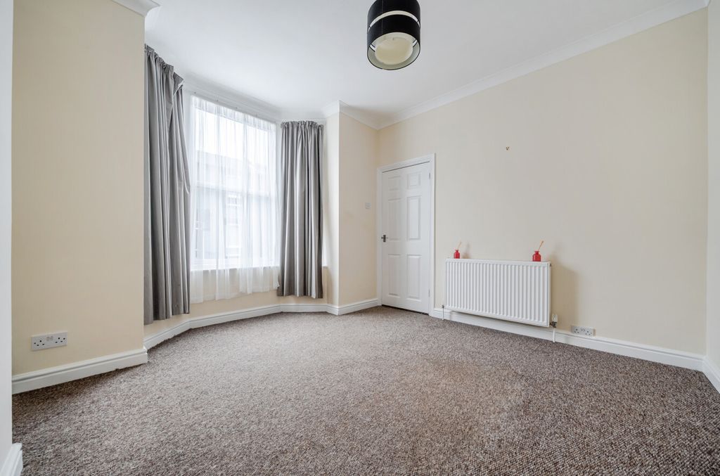 Property photo 3 of 11 1511383-1-6Aa7B65...