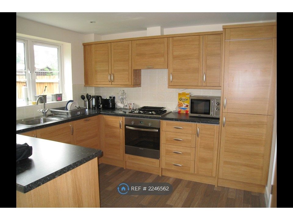 Property photo 2 of 4 Kitchen