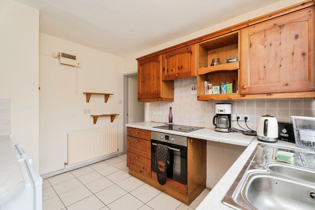 Property photo 3 of 10 Pbox-Img.Jpg