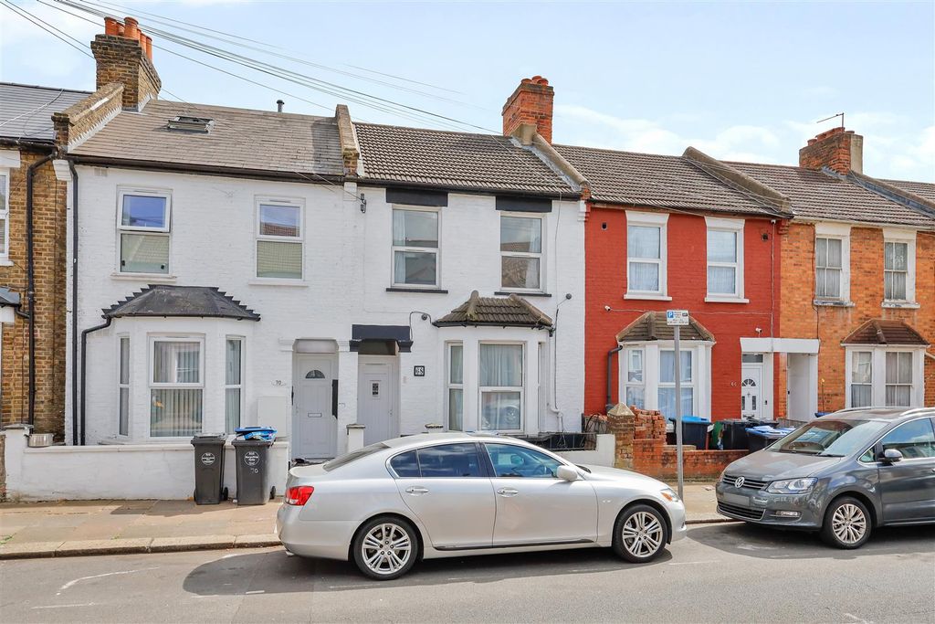 Property photo 1 of 9