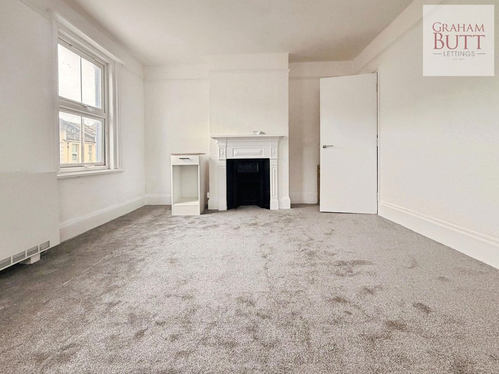 Property photo 2 of 8 Picture No. 04