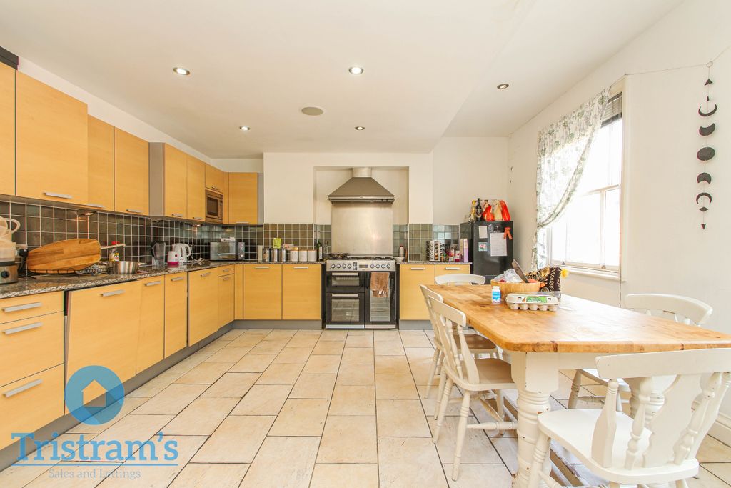 Property photo 2 of 16 Img_9567