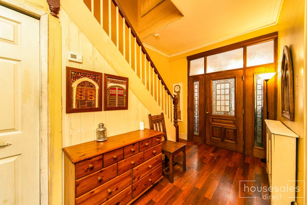 Property photo 3 of 20