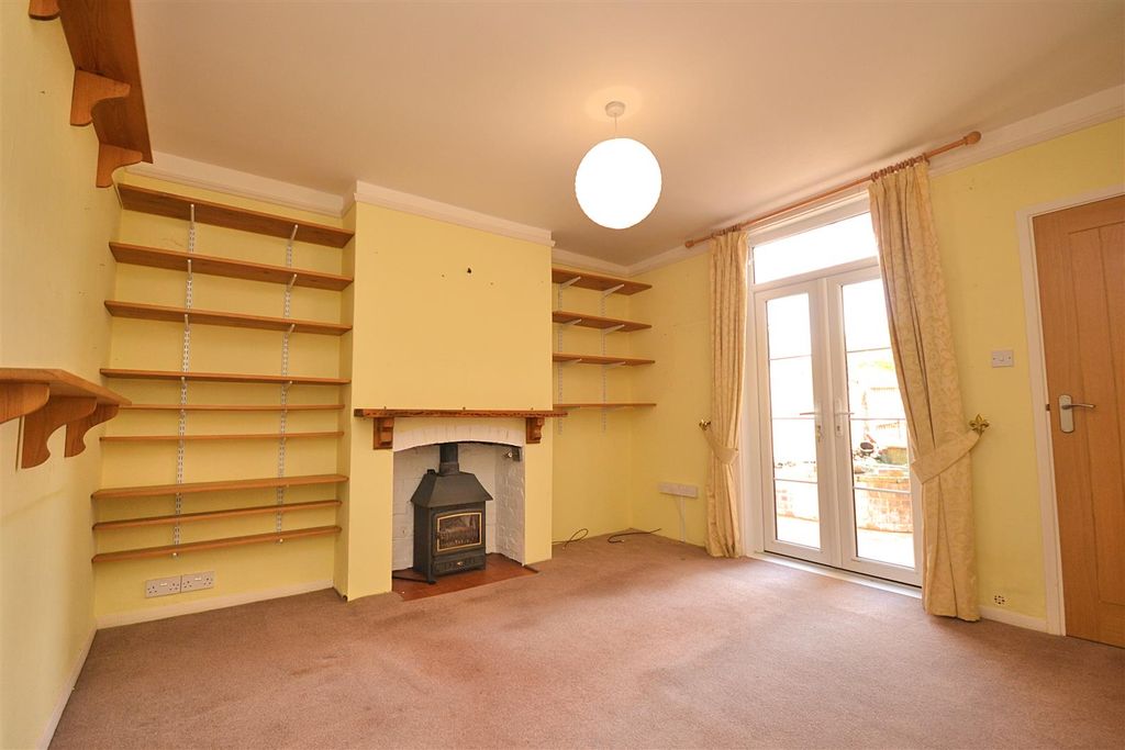 Property photo 2 of 15 7 (3).Png