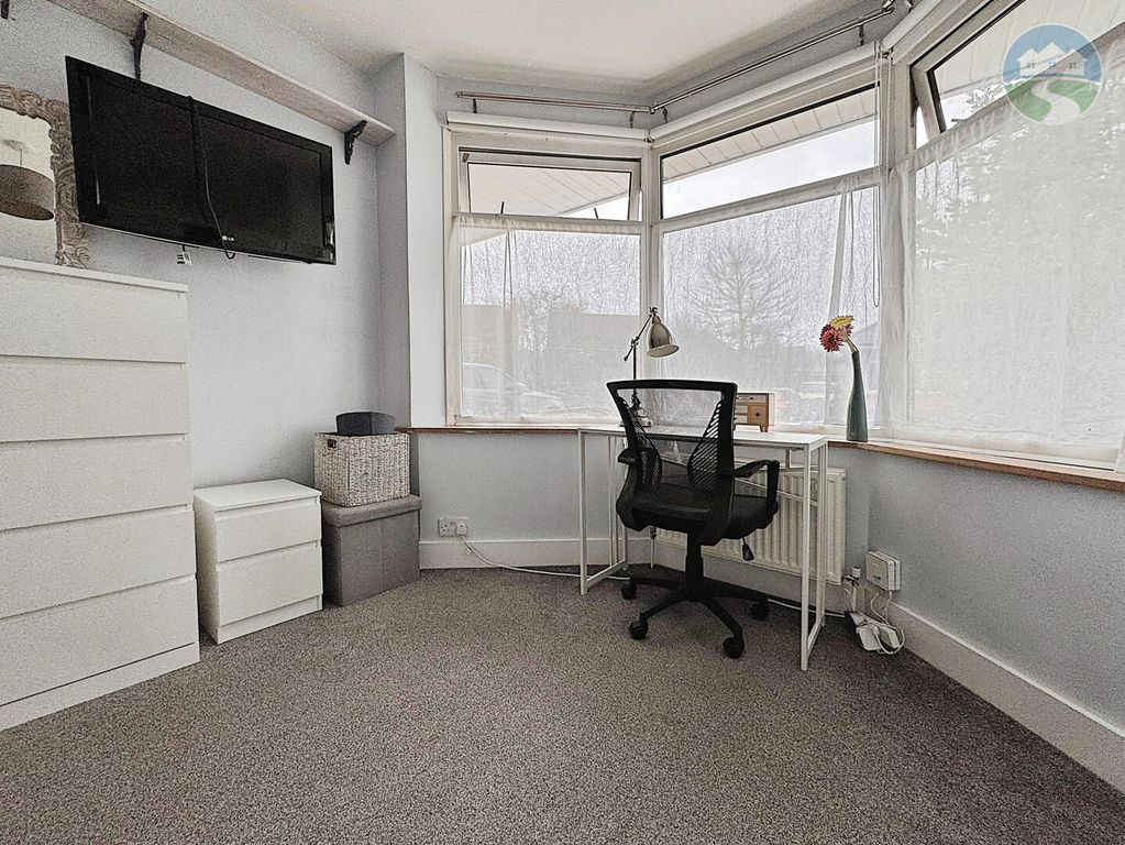 Property photo 2 of 7 Study