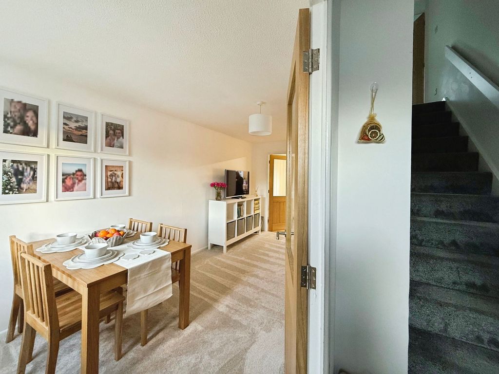 Property photo 2 of 24