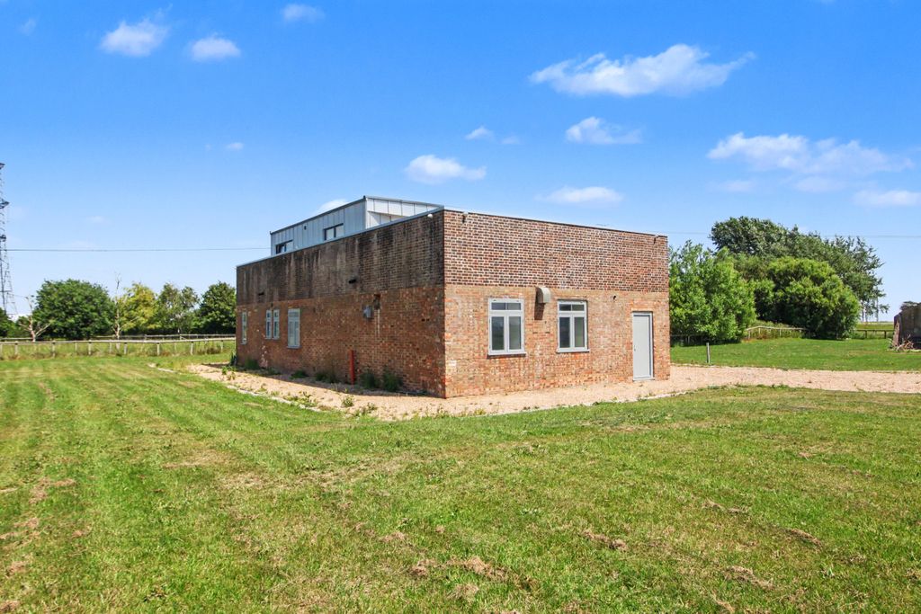 Property photo 1 of 20 Radar House, East Guldeford, Rye, East Sussex, Tn31 7Fu