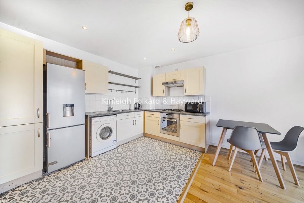Property photo 3 of 7 B98c16c0-Ad76-41A1-8