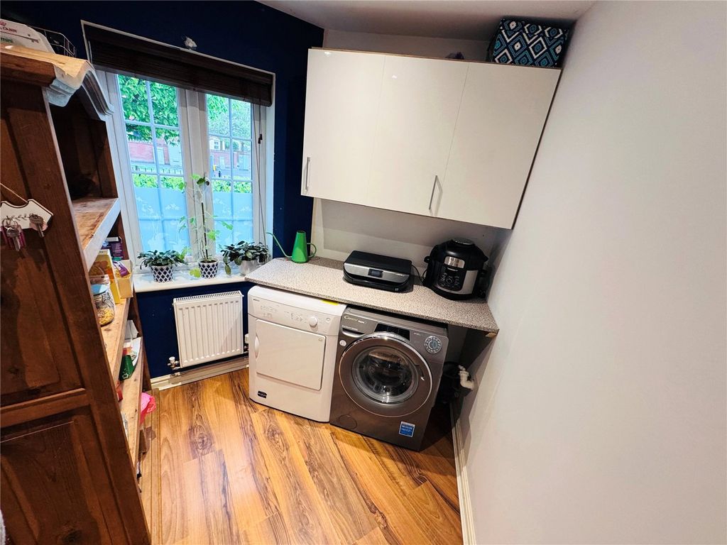 Property photo 2 of 20 Picture No. 30