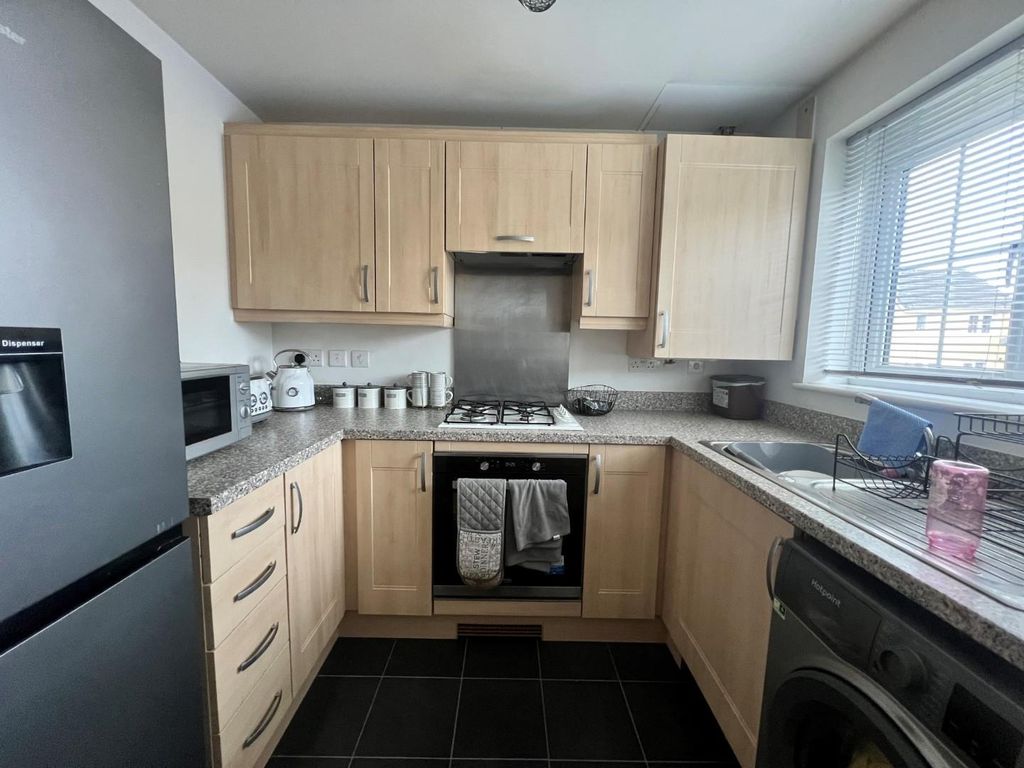 Property photo 3 of 8 3.Jpg