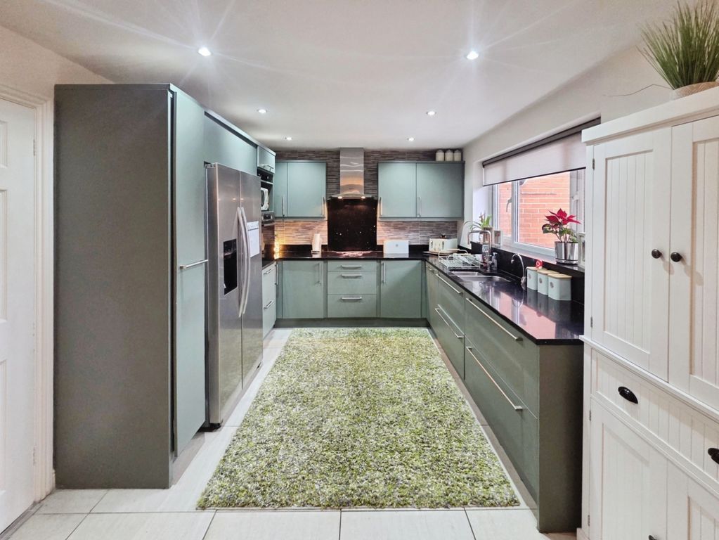 Property photo 2 of 25 Pbox-Img.Jpg