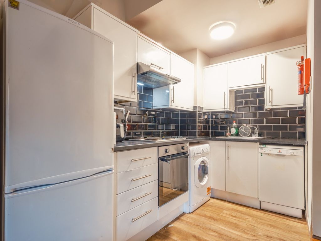 Property photo 3 of 7 3707773