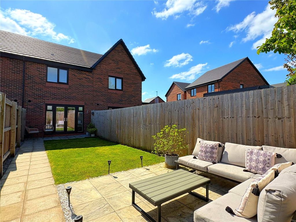 Property photo 3 of 21 Picture No. 37