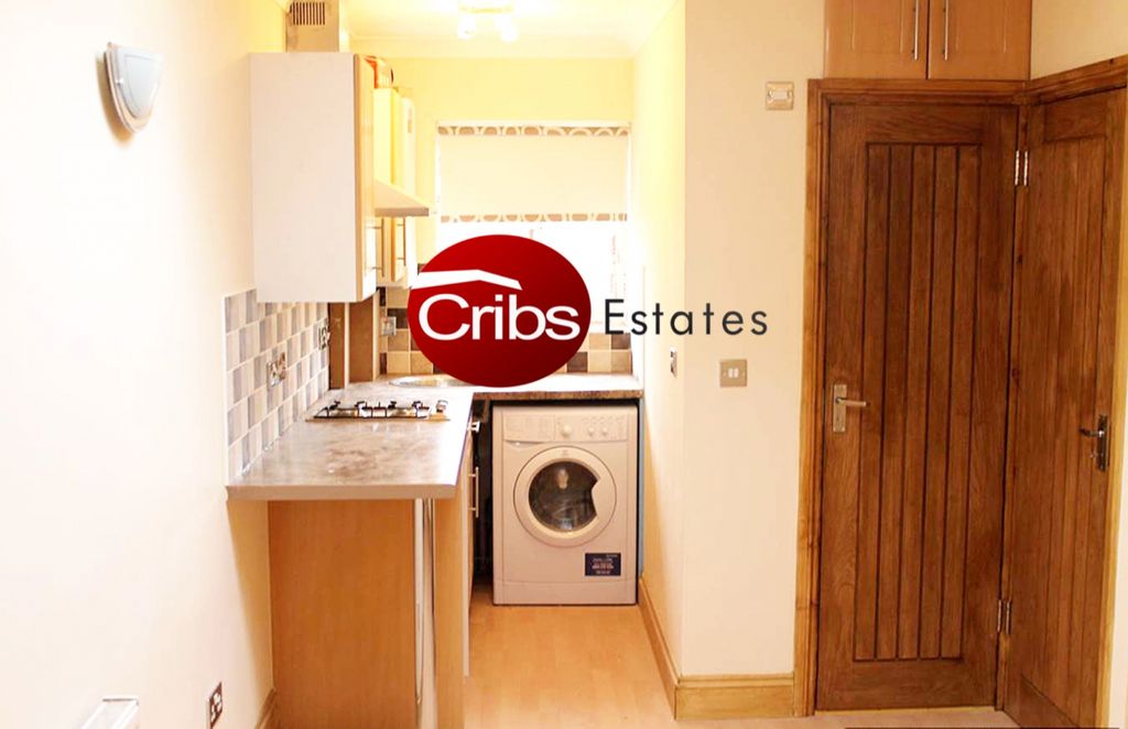 Property photo 1 of 7 Studio Flat Available In South Wimbledon