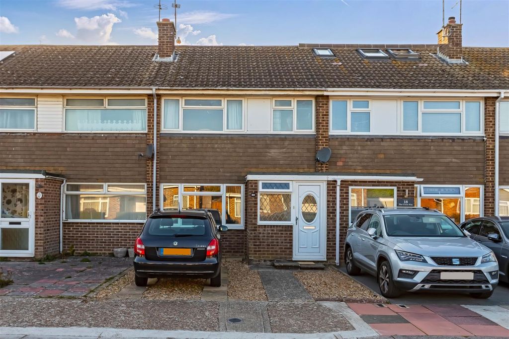 Property photo 1 of 14 The Greenway_13.Jpg