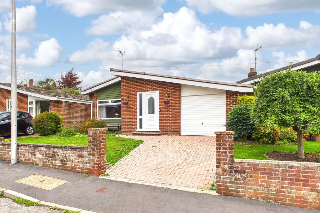 Property photo 1 of 16