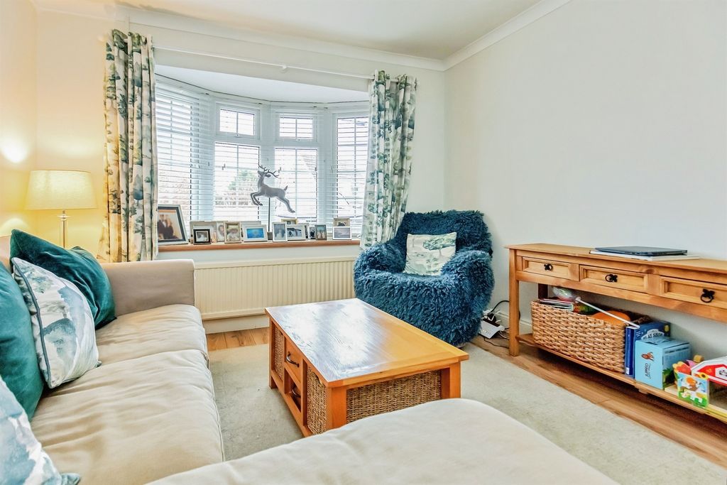 Property photo 3 of 20