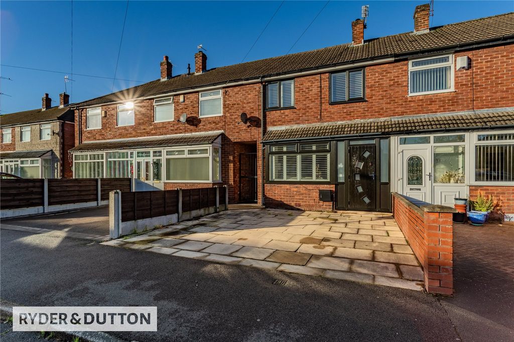 Property photo 1 of 17 External