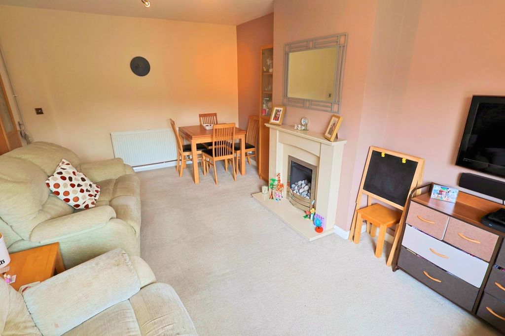 Property photo 3 of 10 Living Room