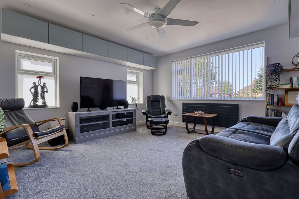 Additional image 4 of 3 bed detached bungalow for saleNeap House Road, Scunthorpe DN15