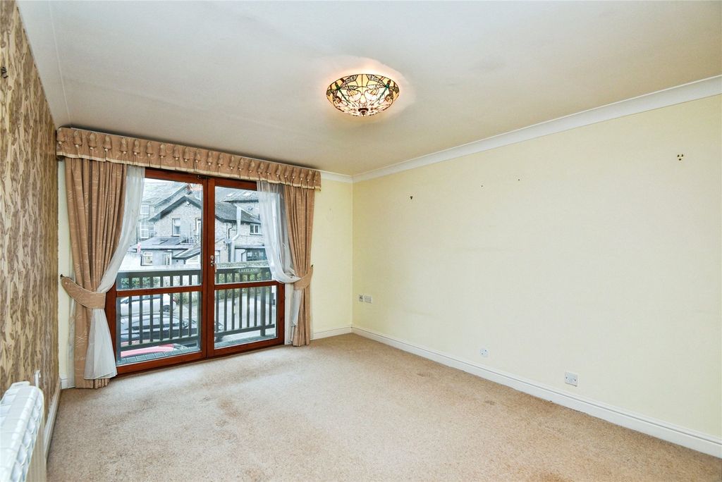 Property photo 2 of 11 Living Room