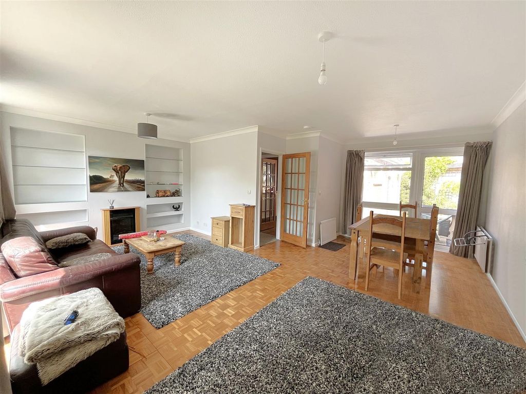 Property photo 3 of 7 Living Room/Dining Room