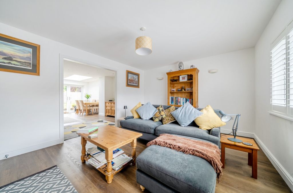 Property photo 3 of 27 1471418-10-6A21E14B33995