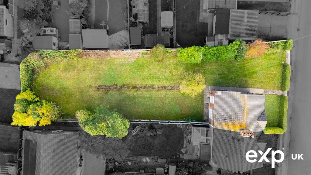 Property photo 2 of 22