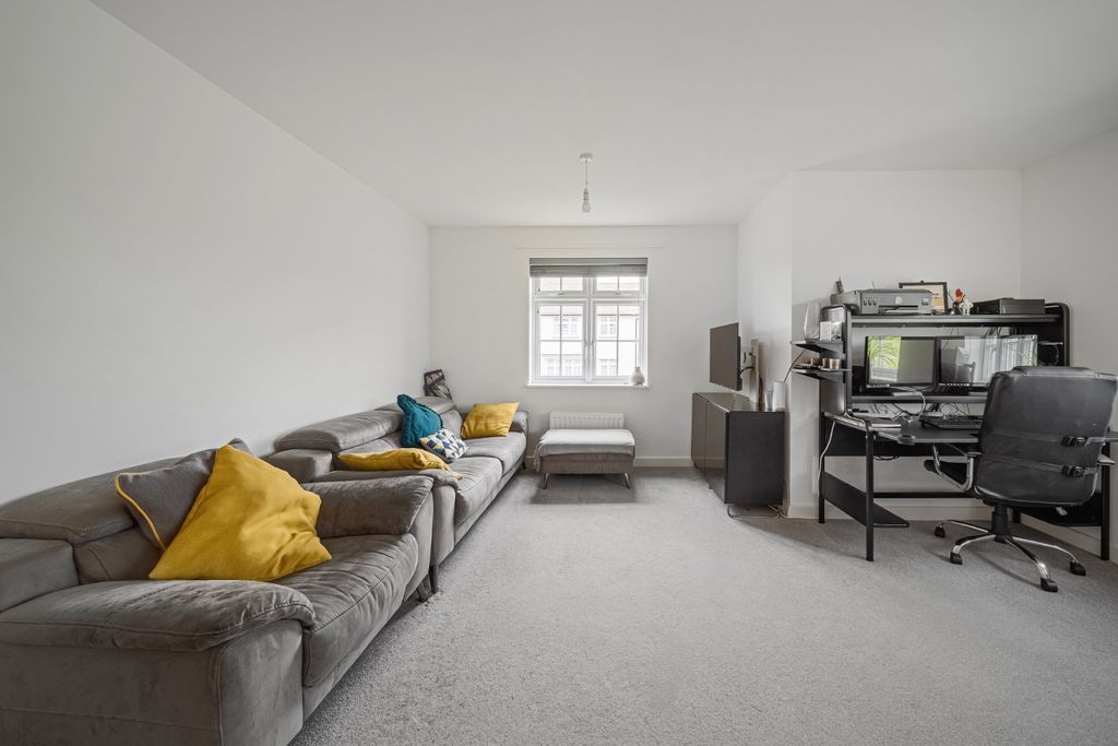 Property photo 2 of 14 4145937