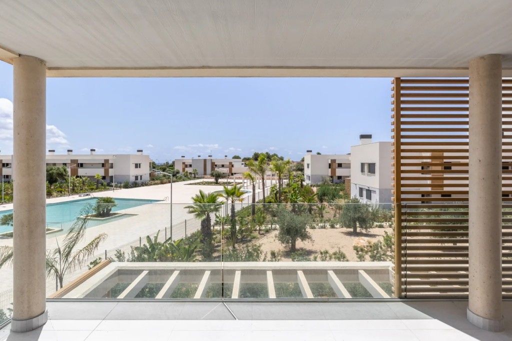 Property photo 3 of 16 Terrace (6)