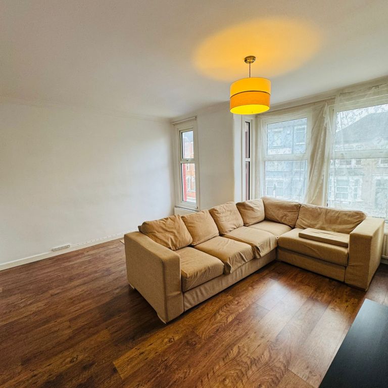 Property photo 3 of 12 Gallery