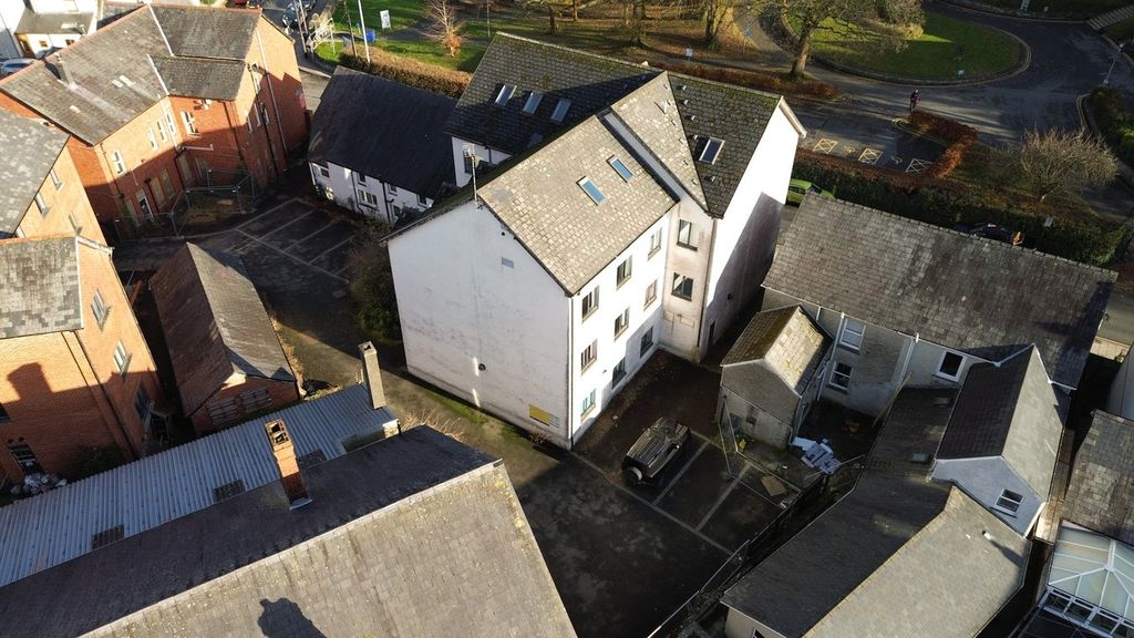 Property photo 2 of 7