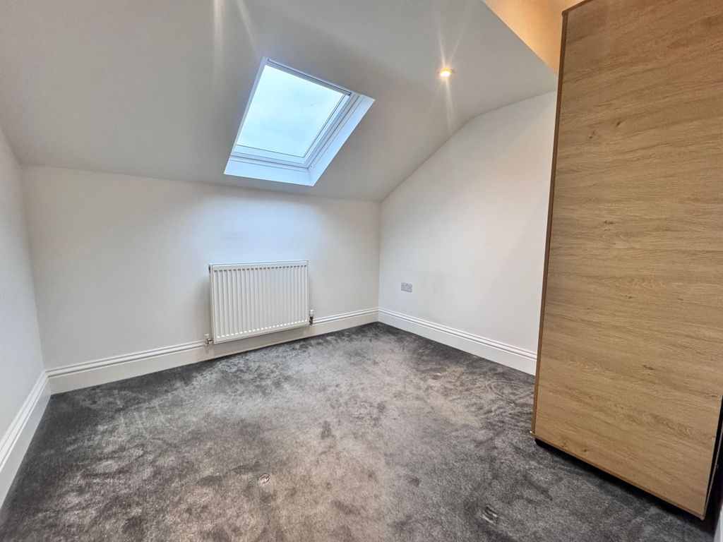 Property photo 2 of 5 1