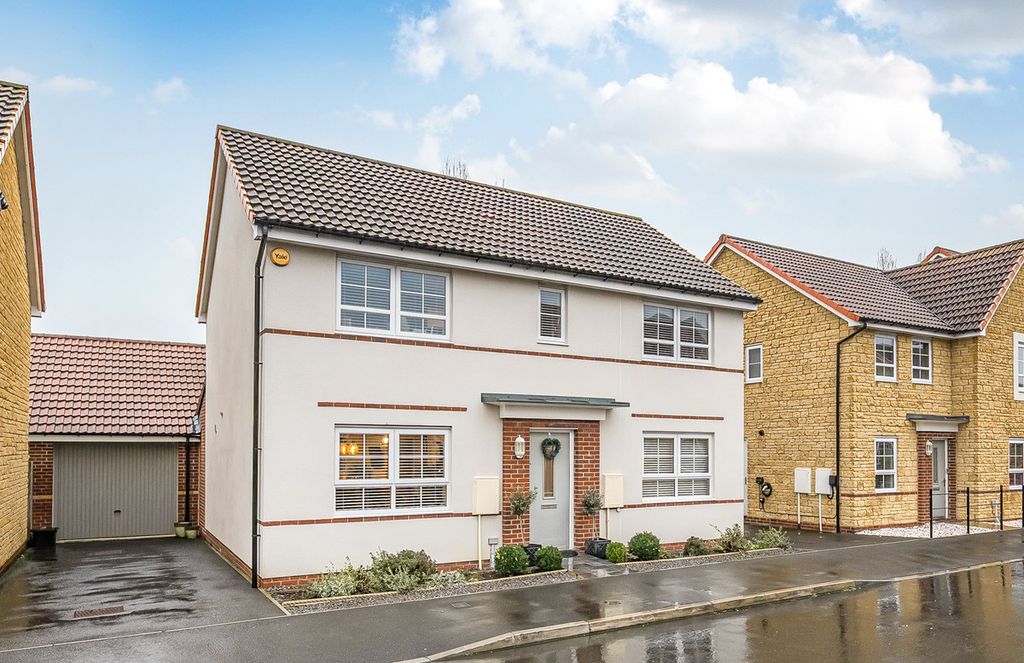 Property photo 1 of 19