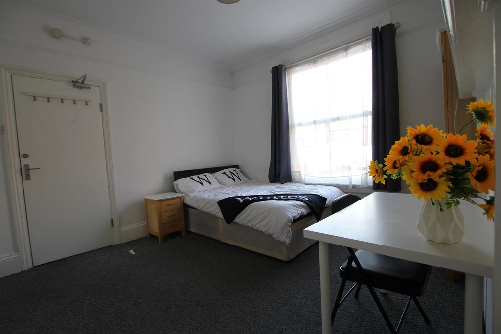 Property photo 2 of 9 Img_3211.Jpg