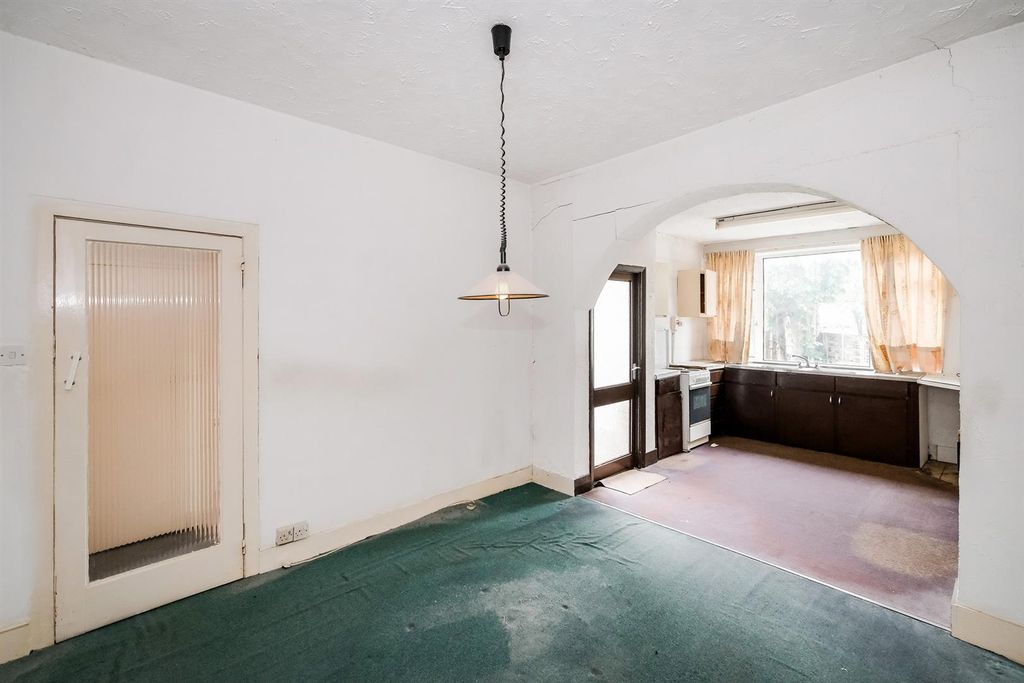 Property photo 3 of 26