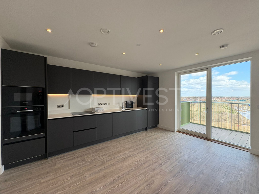 Property photo 1 of 15 Kitchen / Living Room