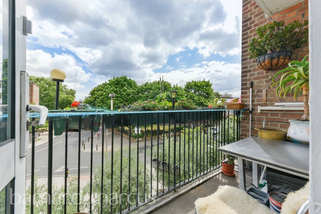 Property photo 3 of 11