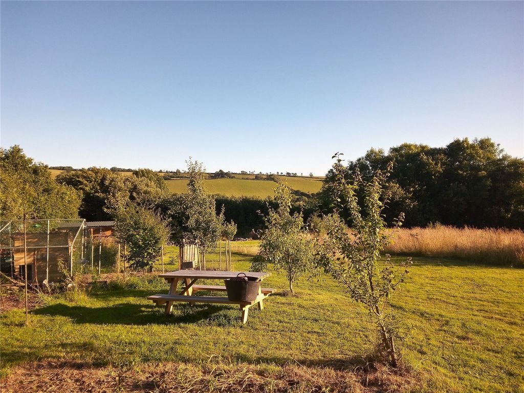 Property photo 2 of 46 Picture No. 05