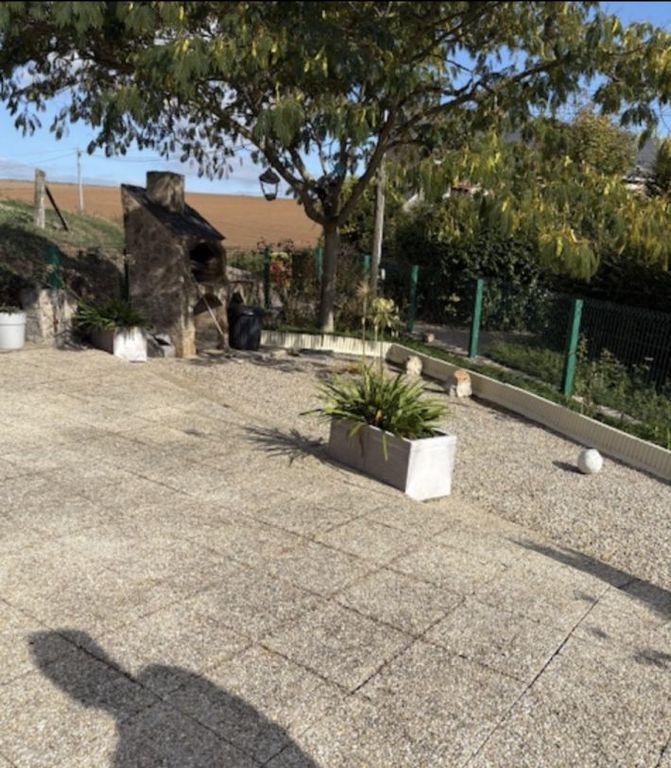 Property photo 2 of 8